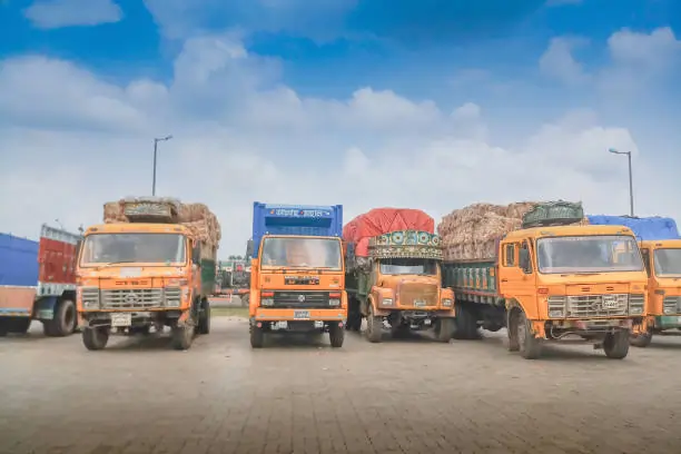 Top Companies Offering Truck Storage Space for Rent in India