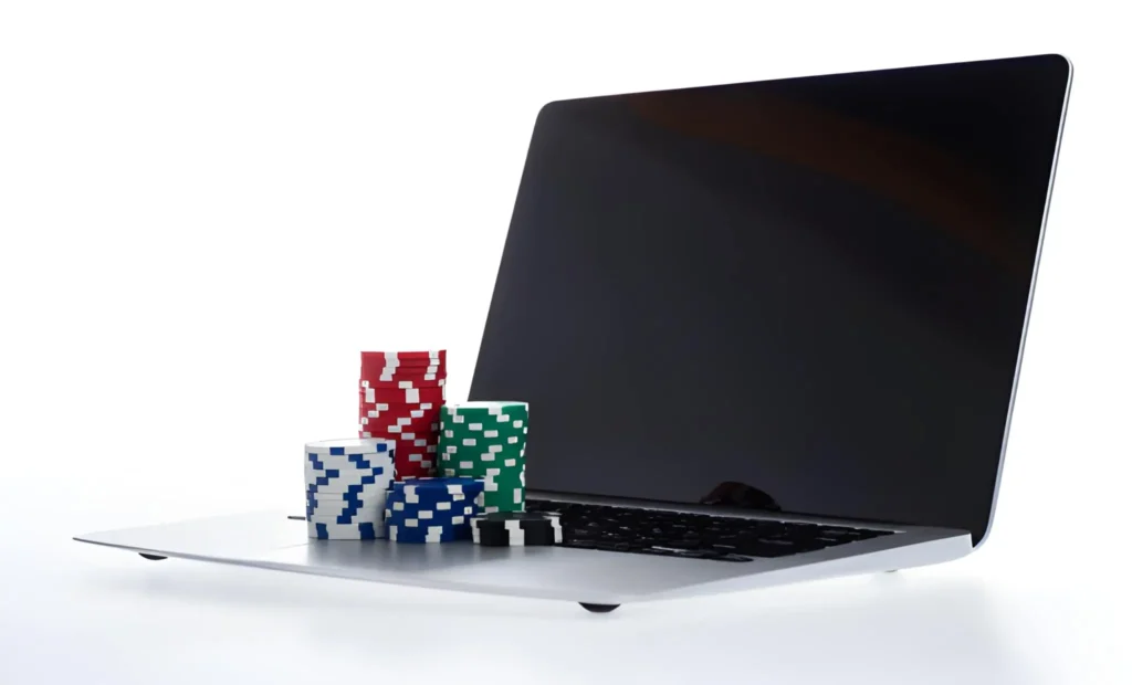 How Online Poker Builds Real Community Across Borders